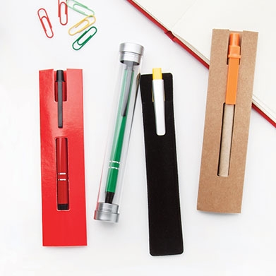 Калъфки и кутийки за химикалки и комплекти