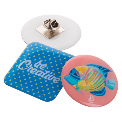 Значка с персонализирана графика и форма