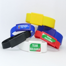 Силиконови гривни с плочка